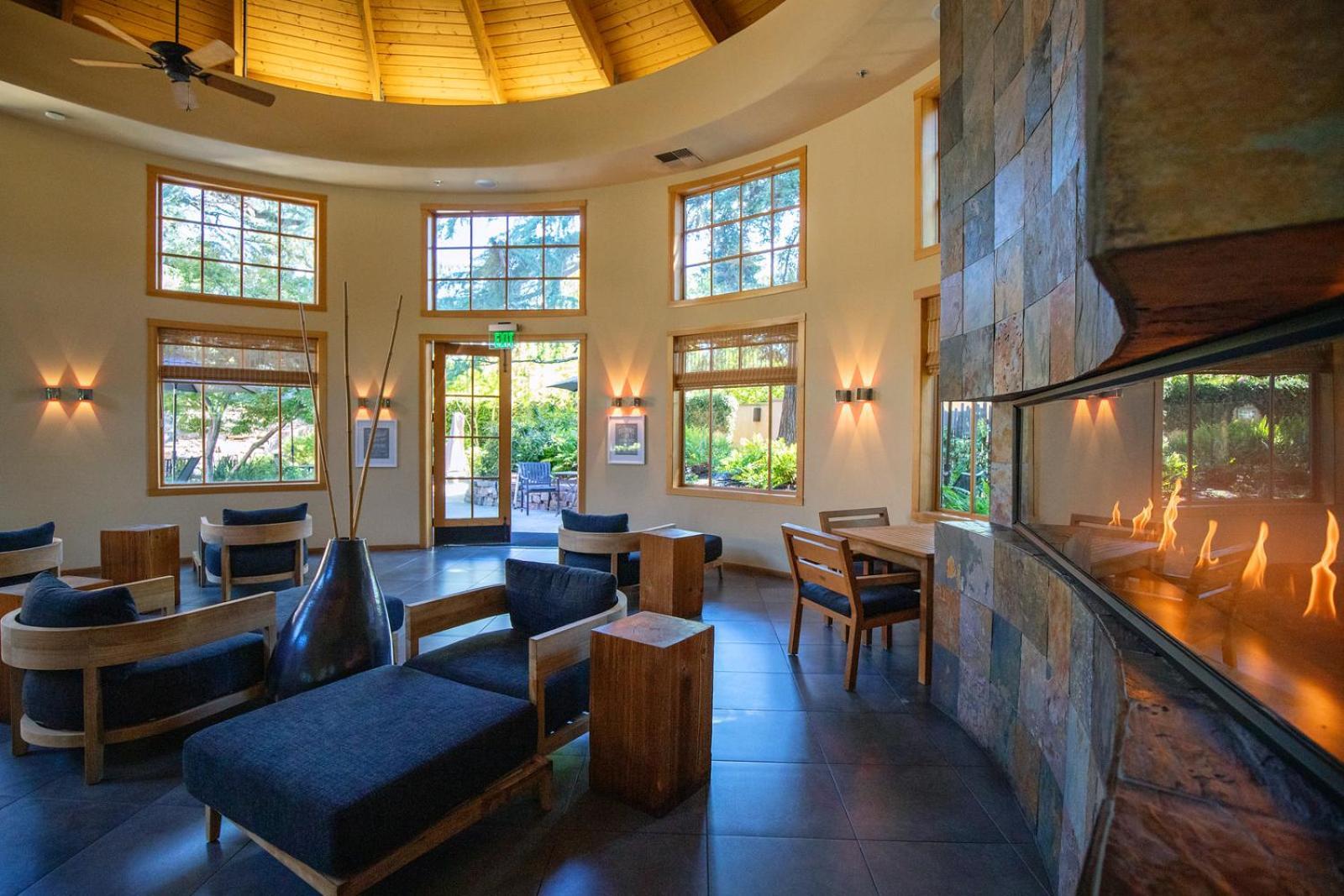 Wine & Roses Hotel Restaurant Spa 로디 외부 사진